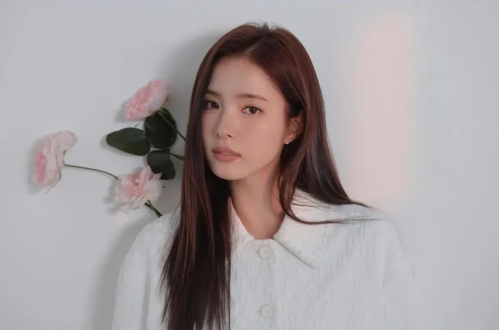 Shin Se-kyung as Oh Cho-rim/Choi Eun-seol