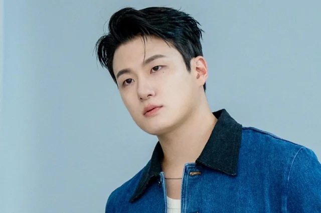 Love Alarm: Review, Story, Cast, Episodes, Release Date, Budget & More Shin Seung-ho as Jang Il-sik