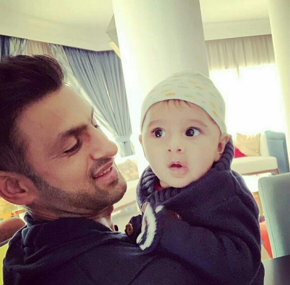 Shoaib Malik With His Son