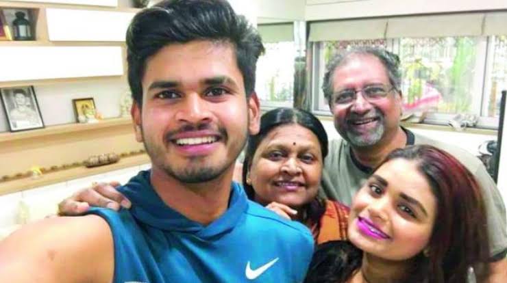 Shreyas Iyer With His Family