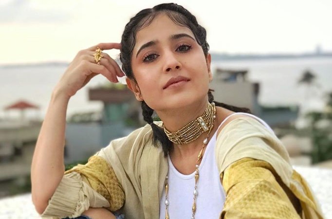 Shweta Tripathi Biography, Height, Age, TV Serials, Husband, Family, Salary, Net Worth, Awards, Photos, Facts & More