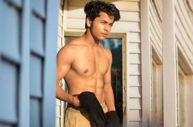 Siddharth Nigam Biography, Height, Weight, Age, Instagram, Girlfriend, Family, Affairs, Salary, Net Worth, Photos, Facts & More