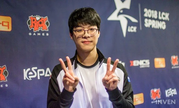 Smeb Biography, Height, Weight, Age, Stats, Wife, Salary, Net Worth & More