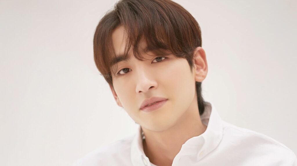 Lovely Runner: Review, Story, Cast, Episodes, Release Date, Budget & More Song Ji-ho as Im Geum