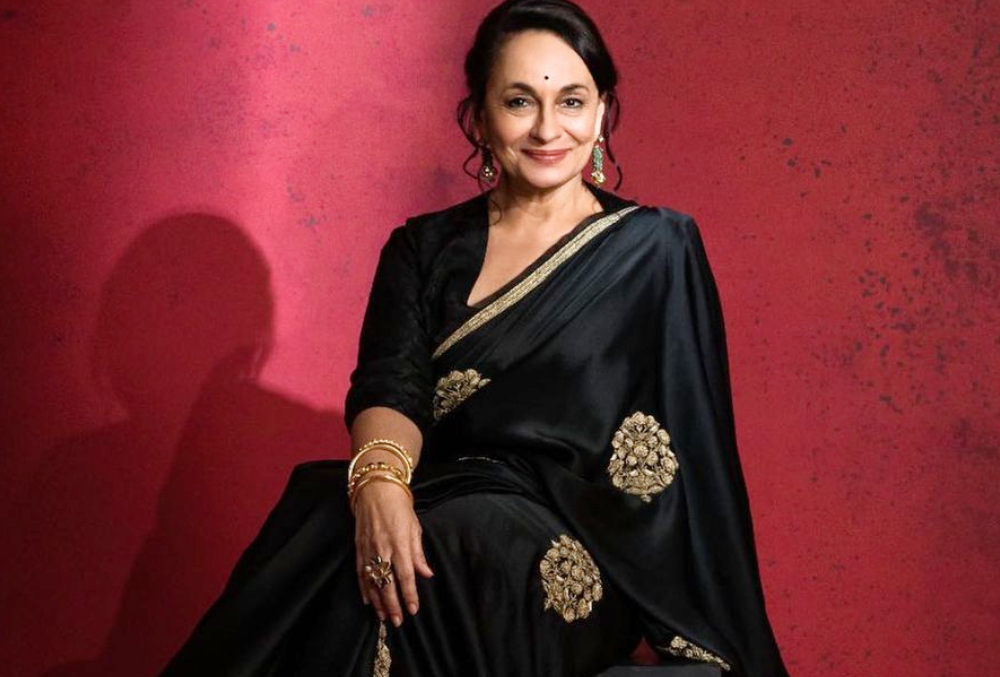 Soni Razdan as Mehra Nanavati