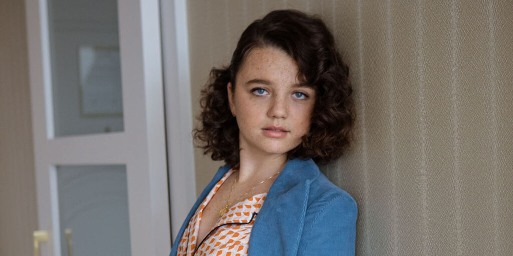 Stefania LaVie Owen as Melanie