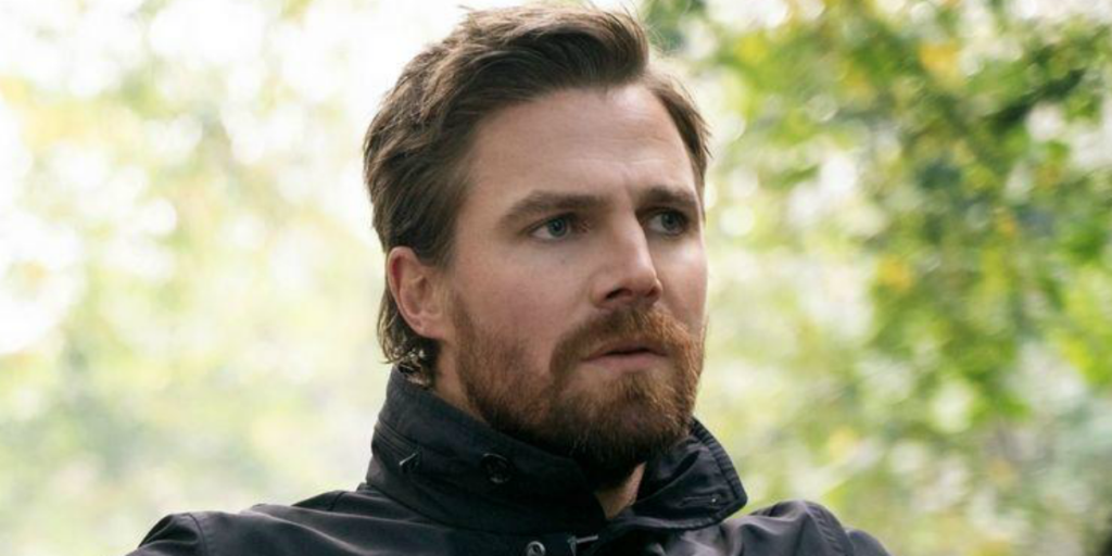 Arrow: Review, Story, Cast, Episodes, Release Date, Budget & More Stephen Amell as Oliver Queen / Arrow / Green Arrow