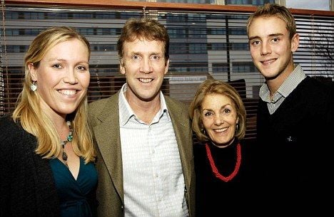 Stuart Broad With His Mother And Father