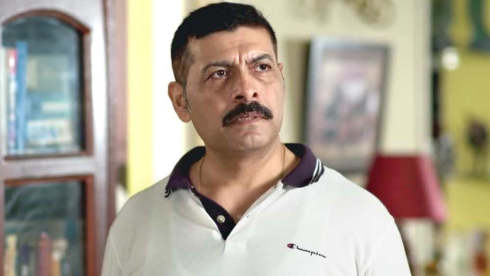 Sudip Mukherjee as Surojit Mukherjee