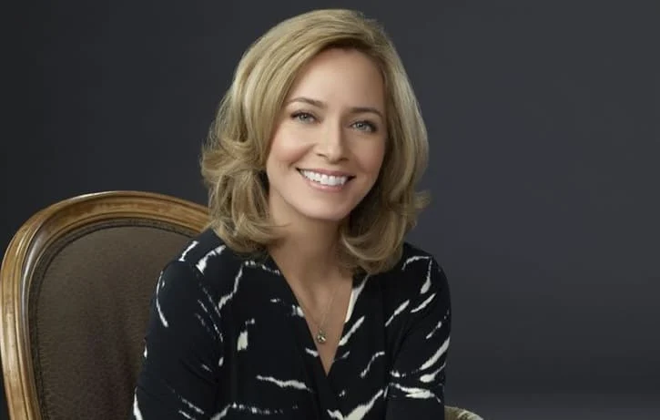 Arrow: Review, Story, Cast, Episodes, Release Date, Budget & More Susanna Thompson as Moira Queen