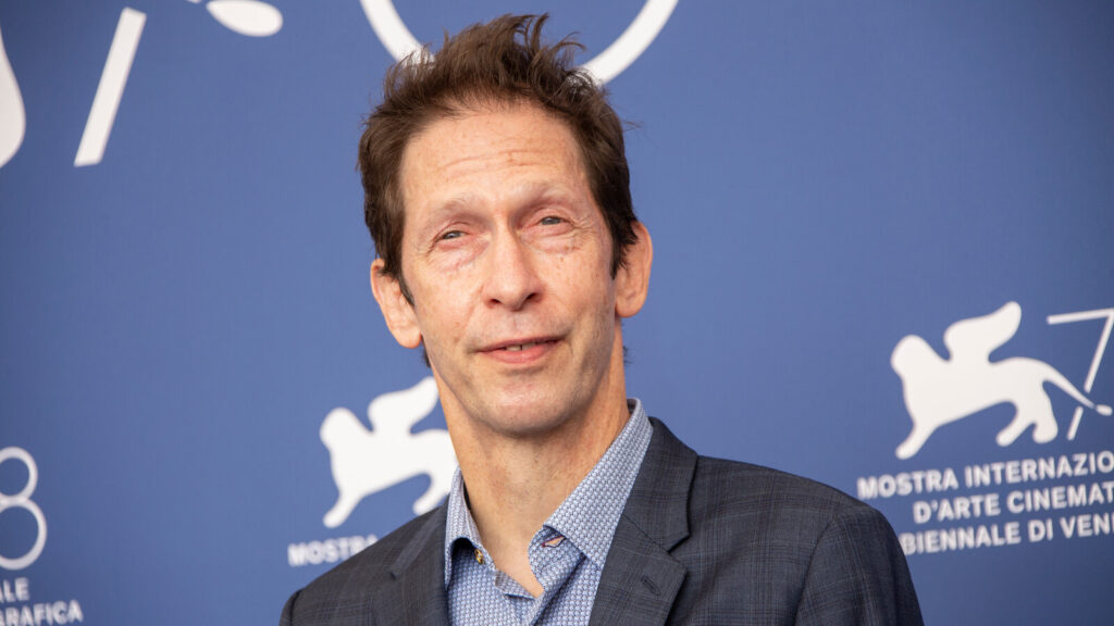Tim Blake Nelson as Rodger Cummings