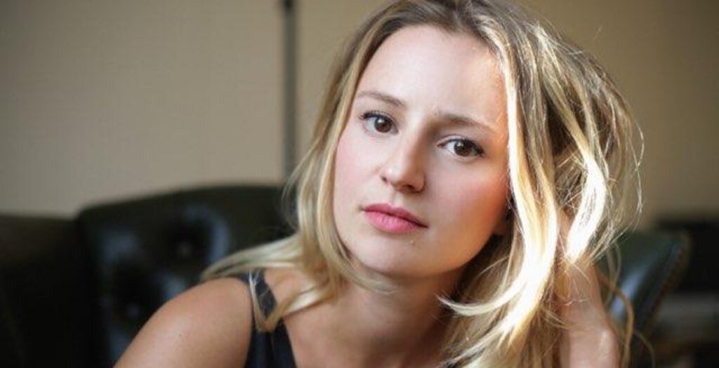 Tiphaine Daviot as Aurore