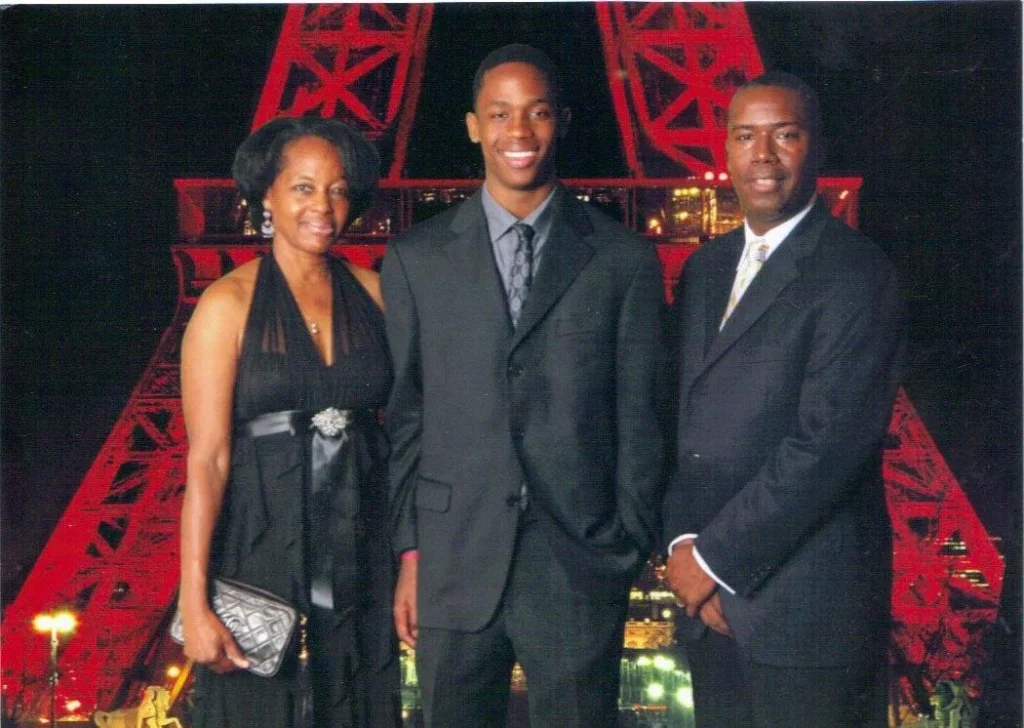 Travis Scott With His Father And Mother