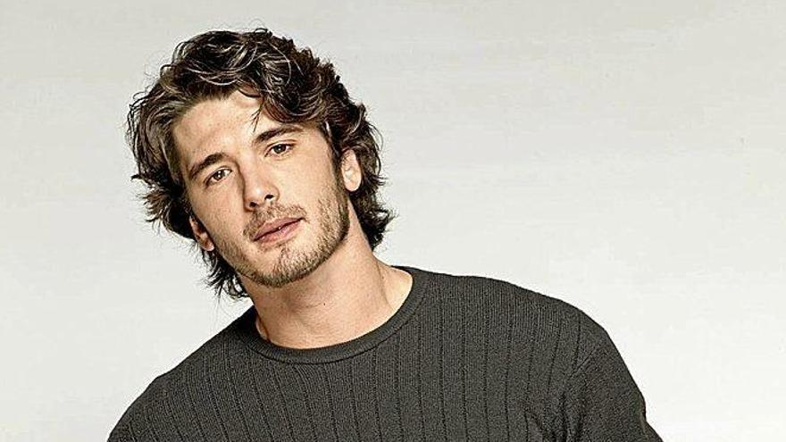 Cable Girls: Review, Story, Cast, Episodes, Release Date, Budget & More Yon González as Francisco Gómez