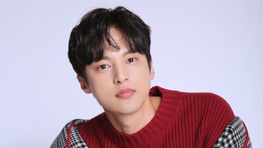 Yoon Sun-woo as 9th Prince Wang Won