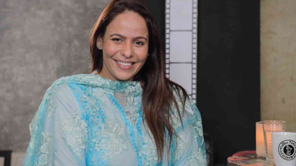 Zainab Qayyum as Maleeha
