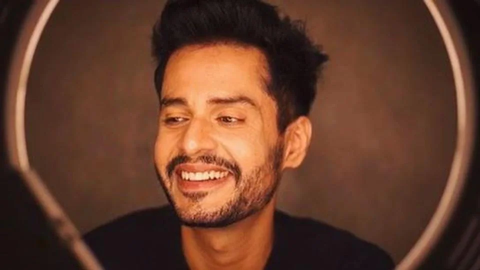 Shardul Pandit Biography, Height, Age, TV Serials, Wife, Family, Salary, Net Worth, Awards, Photos, Facts & More