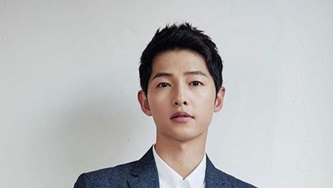 ong Joong-ki as Kim Tae-ho 