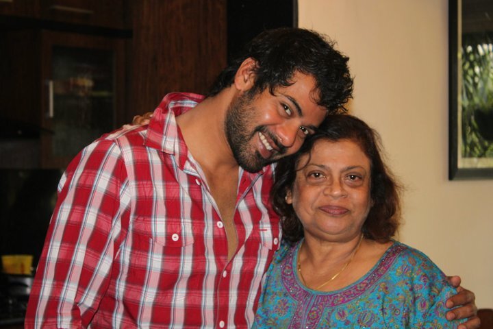 Shabbir Ahluwalia With His Mother